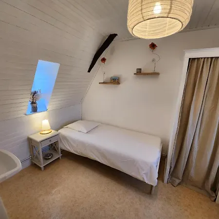 Spacious Holiday In Tamni S With Private Pool Feriehus