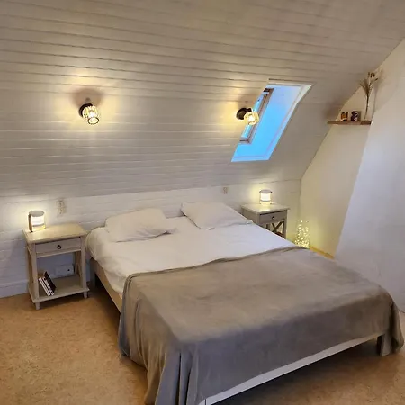 Spacious Holiday In Tamni S With Private Pool Feriehus