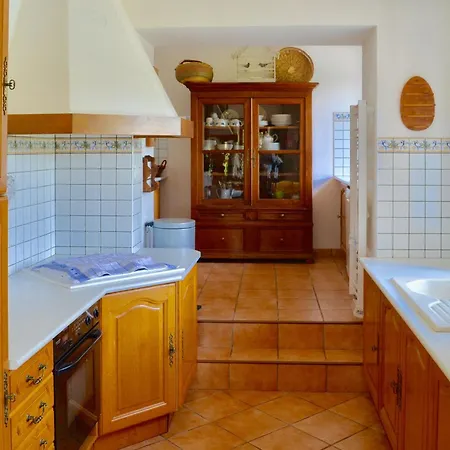 Spacious Holiday In Tamni S With Private Pool Feriehus